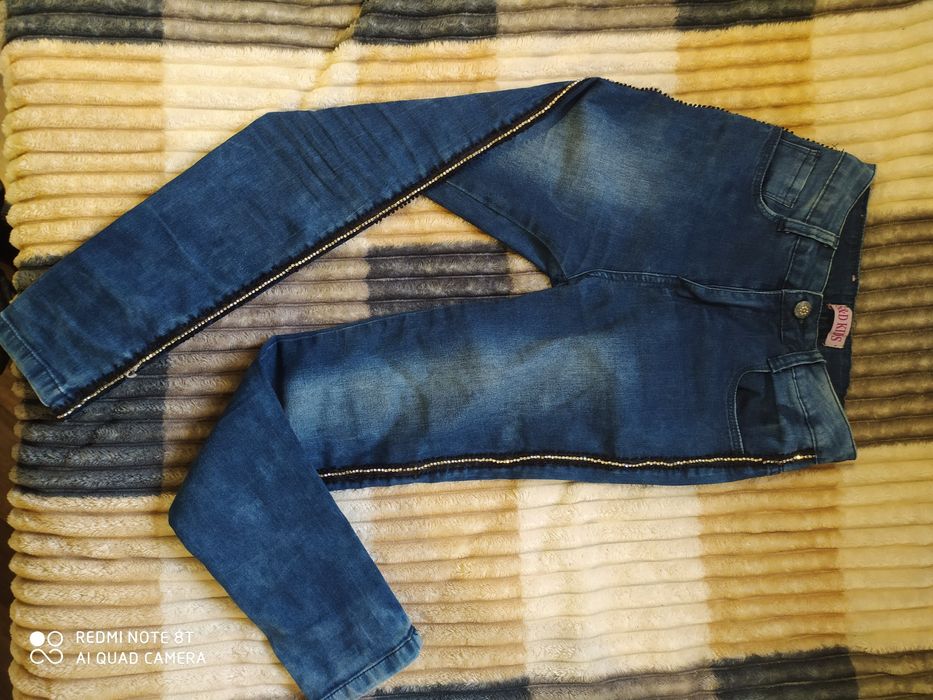Продам джинси для девочки