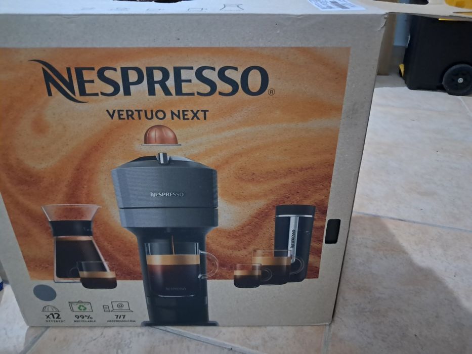 Máquina de café Nespresso vertuo Next