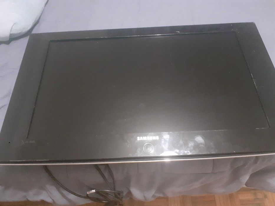 Vendo esta tv em bom estado