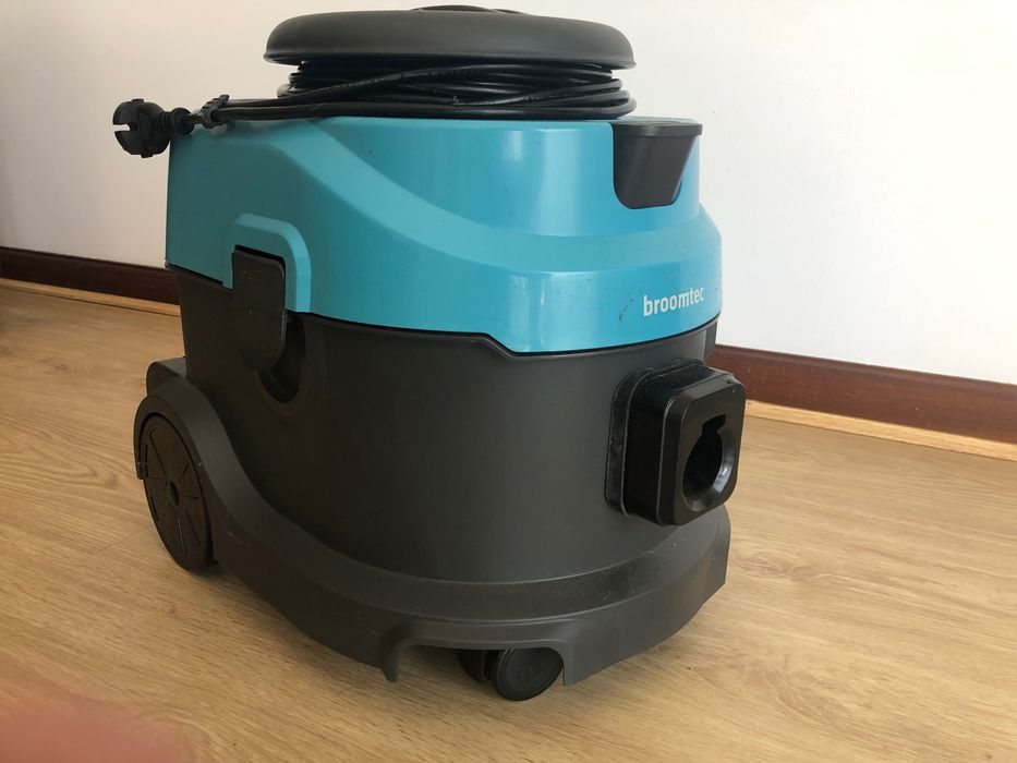 Aspirador de Pó quase sem uso.