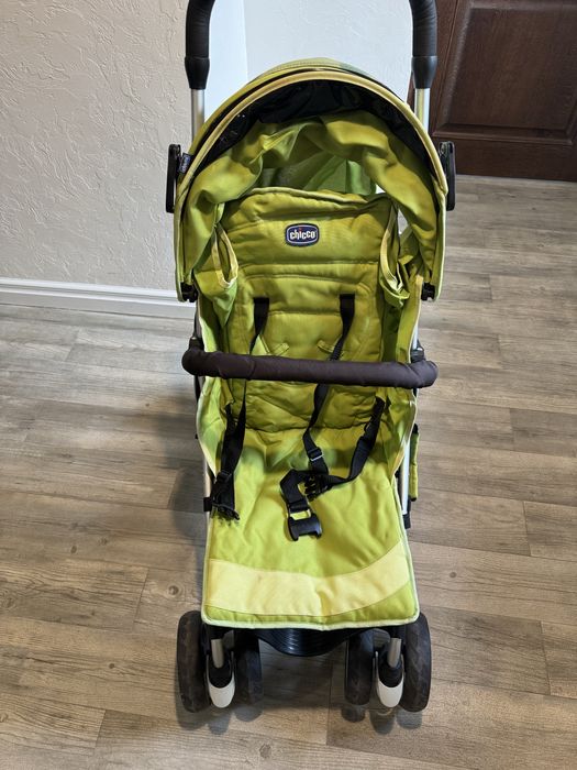 Прогулянкова коляска chicco
