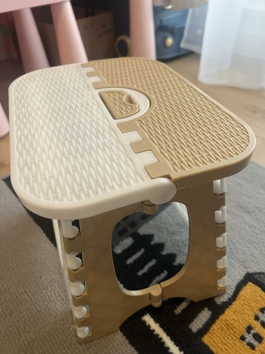 Taboret stołek pomocnik dla dzieci skladany BEŻOWY