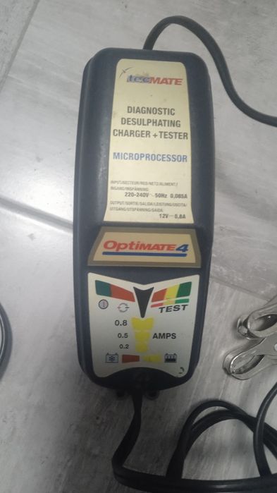 Carregador de bateria para moto