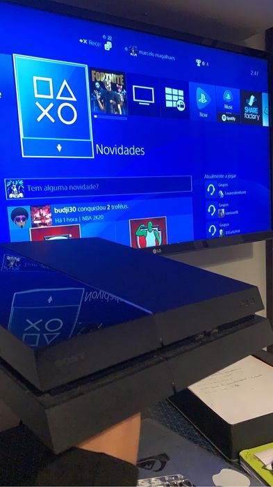 PlayStation 4 1Tb com comando