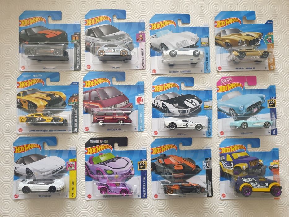 Caixa 50 carros Hot Wheels NOVA