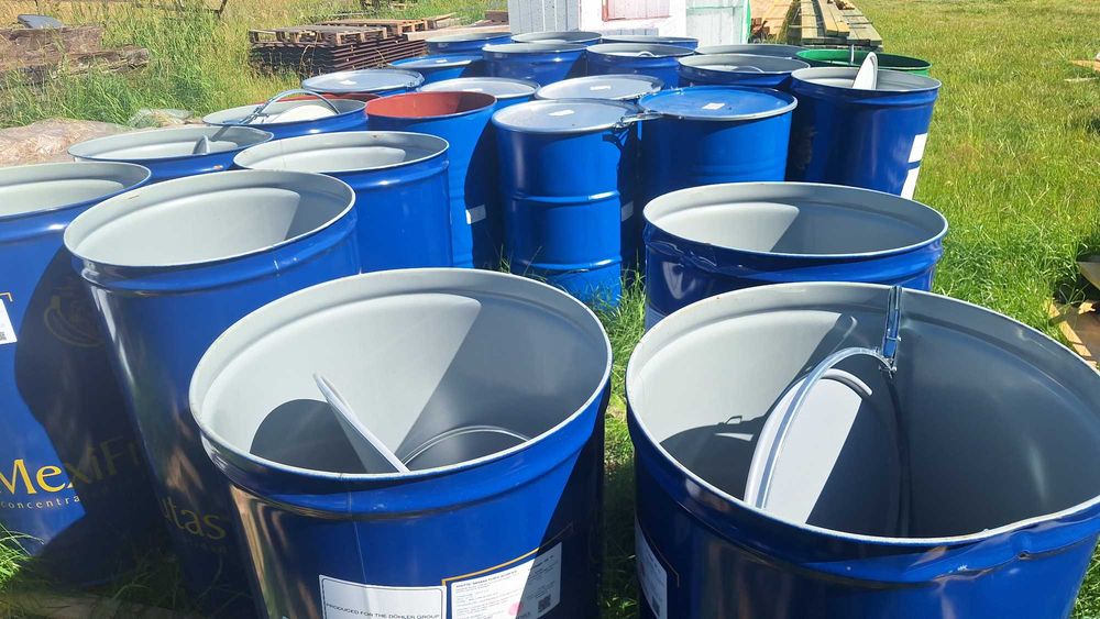 beczki,  200l stalowe emliowane 50 zł szt ,beczka ,zbiornik na wodę