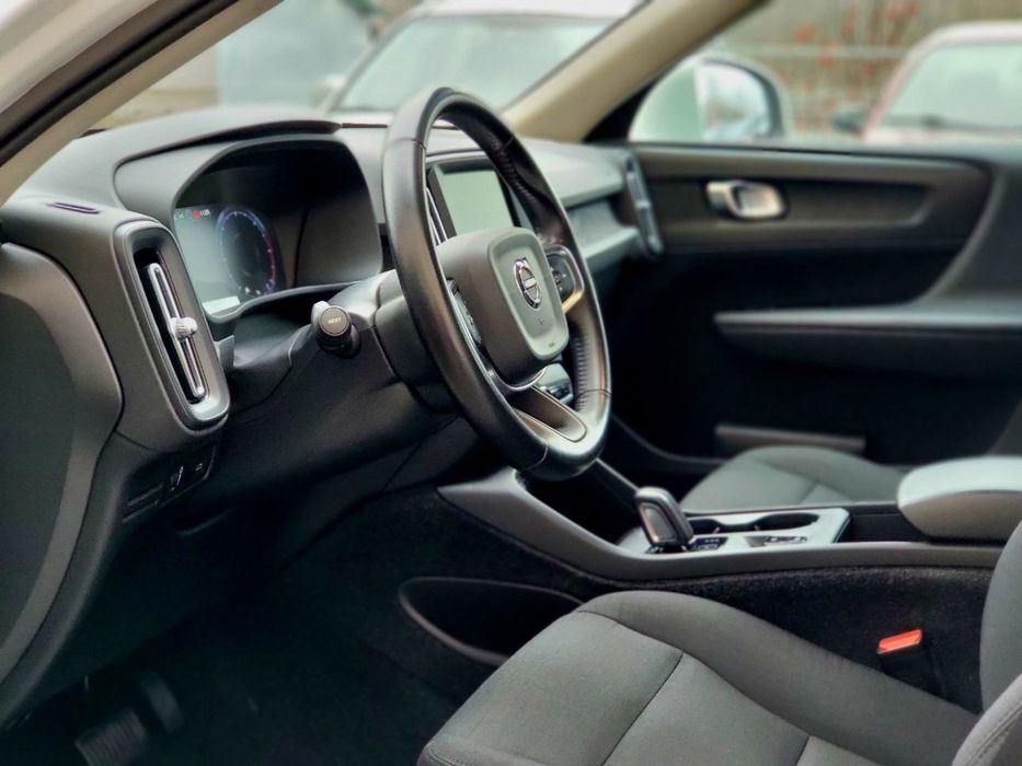 Volvo XC 40 2019p Офіційний