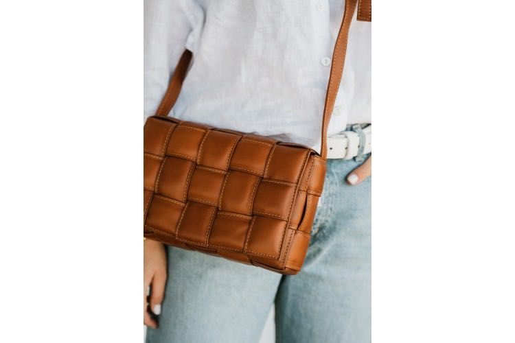 Torebka pikowana pleciona camel brąz skóra naturalna