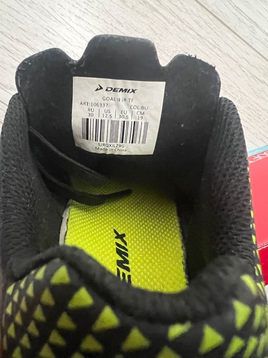 Нові Сороконіжки Demix 30 розмір