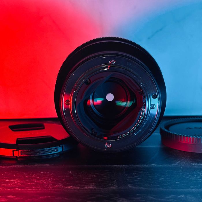 Sony FE 85mm f/1.8 - Ótimo Estado na Caixa Original