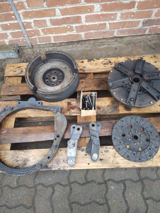 Koło zamachowe łącznik wstawka C360 3P Perkins