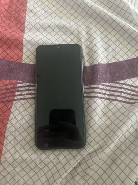 Телефон POCO M5