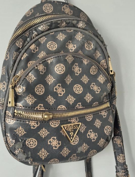 Damski plecak brązowy  Guess