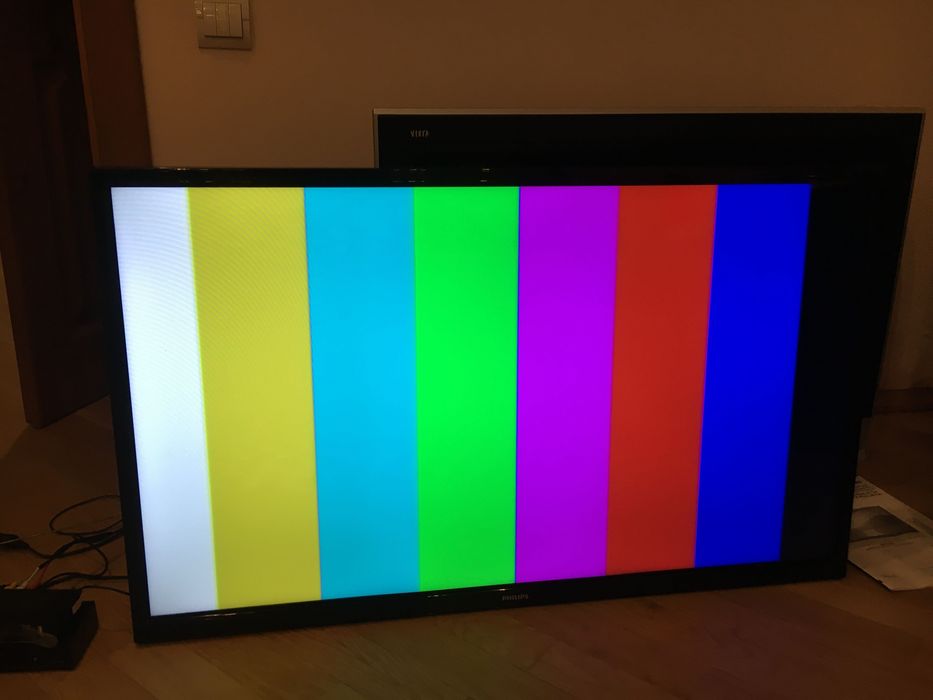 Лед телевізор Panasonic TX-R32LM70A. Доставка