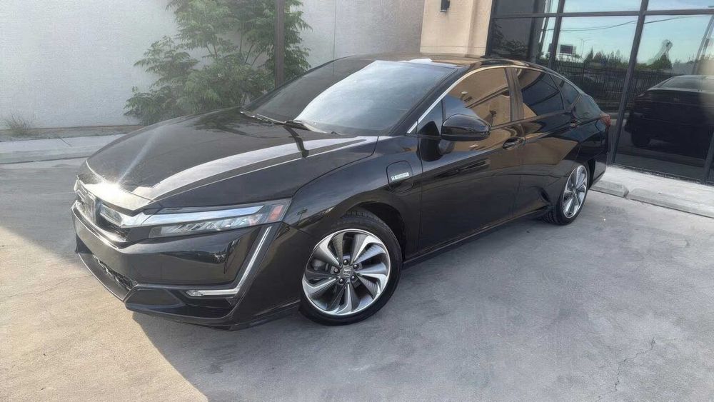 Honda Clarity Plug-In Hybrid Touring      2019