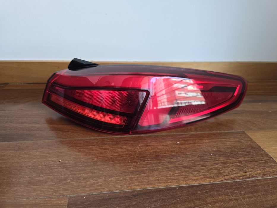 Otica direita  BMW serie 2