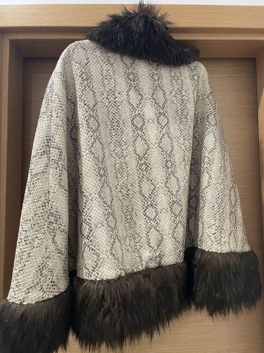 Capa Foursoul creme e castanha