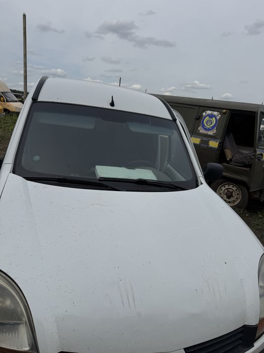 Капот Renault Kangoo (Рено Кенго) оригінал б/в. Шрот