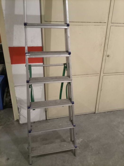 Escadote/Escada 8 degraus