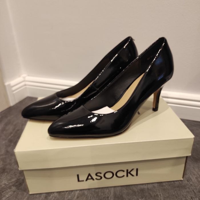 Lasocki - nowe, skórzane, czarne, lakierowane szpilki, czółenka. R.37