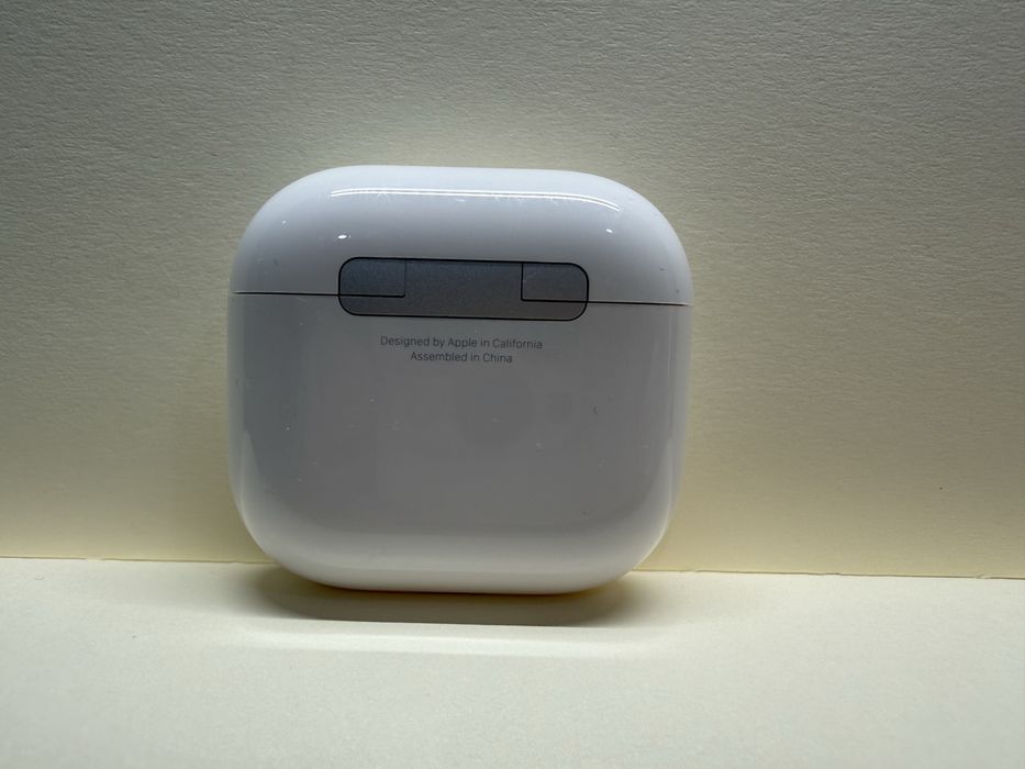 Apple AirPods 4 ANC офіційні б/у