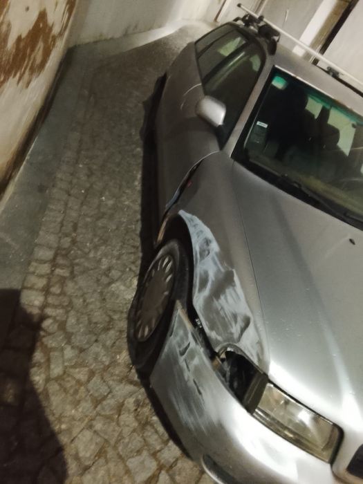 Audi a4 1.9tdi  acidentada