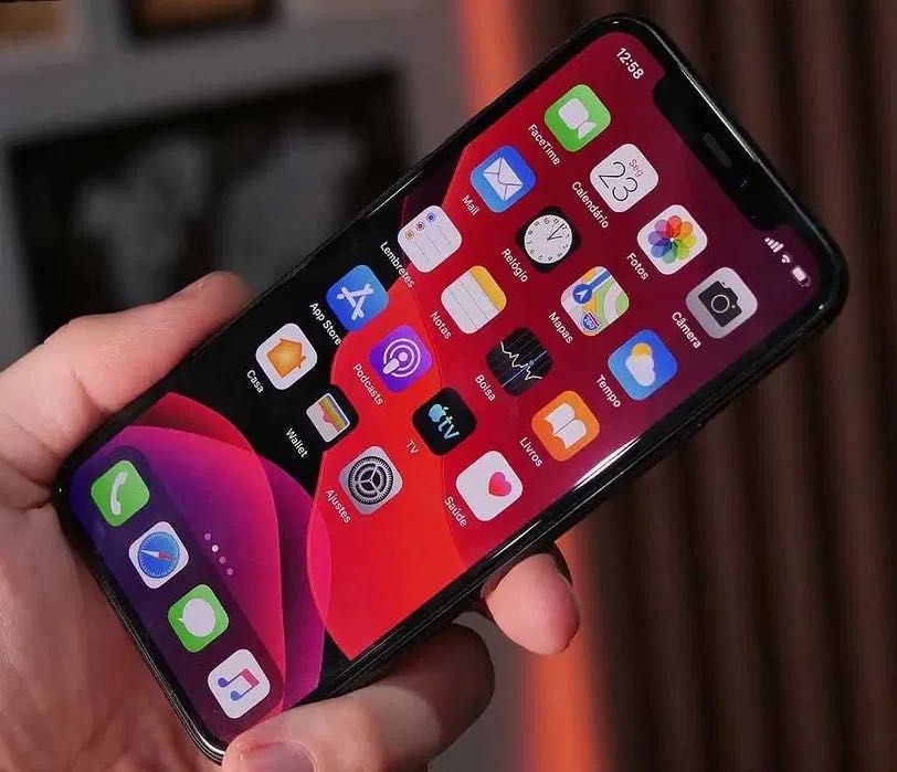 iPhone 11 totalmente funcional como novo