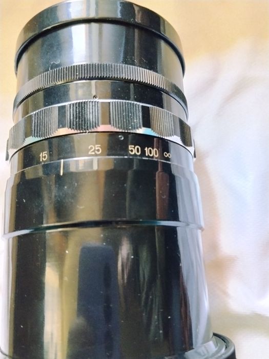 Фотооб'єктив 70 мм