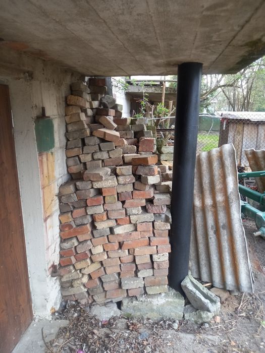 Cegła rozbiórkowa polowki
