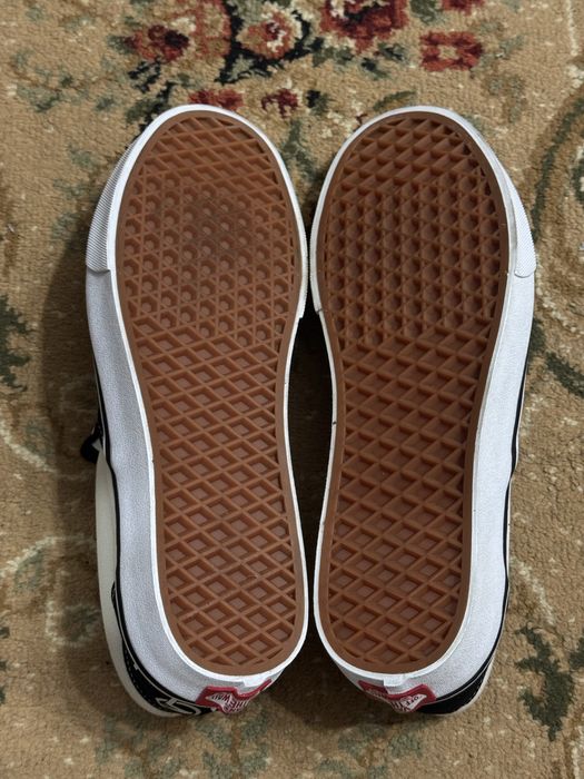 НОВІ!!! Vans Classic Slip-On Circle-V