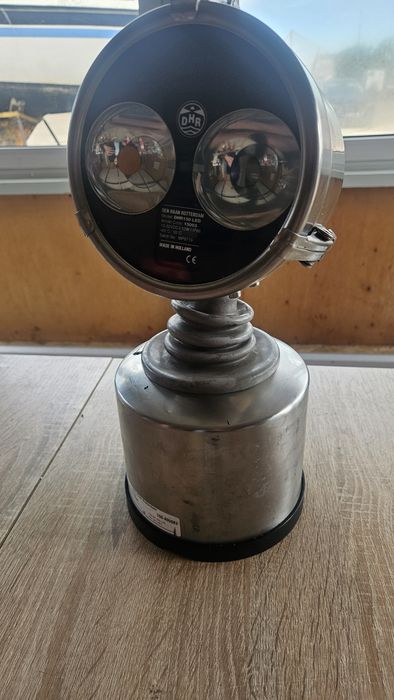 Szperacz LED sterowany DHR150 LED