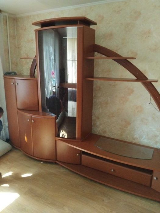 продам стенку в хорошем состоянии