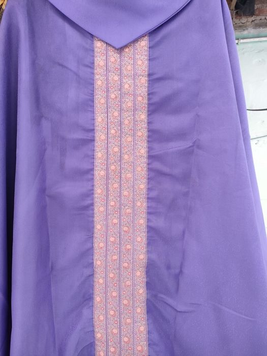 Fioletowy Ornat z psem