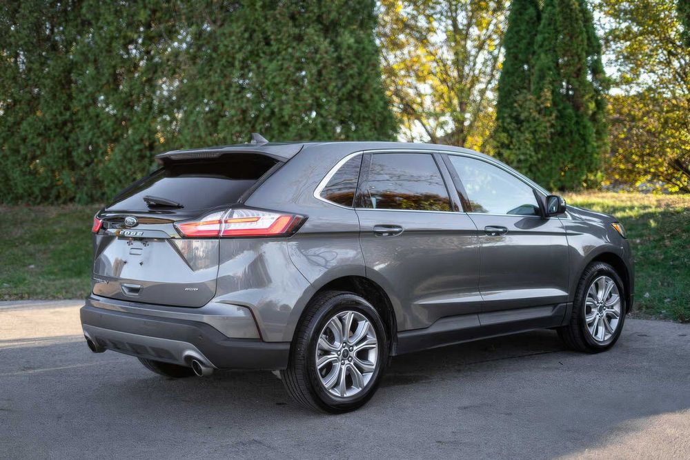 Ford Edge Titanium      2022