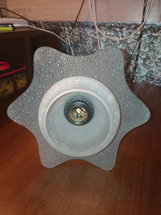 Люстра потолочная.