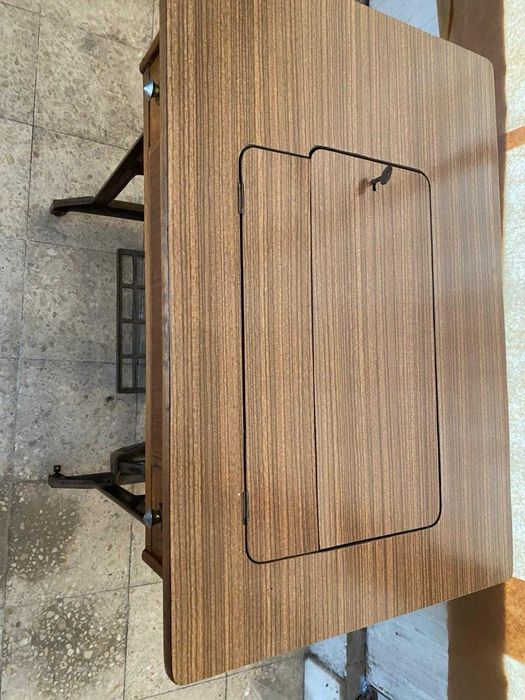 Máquina de Costura OLIVA (Antiga)