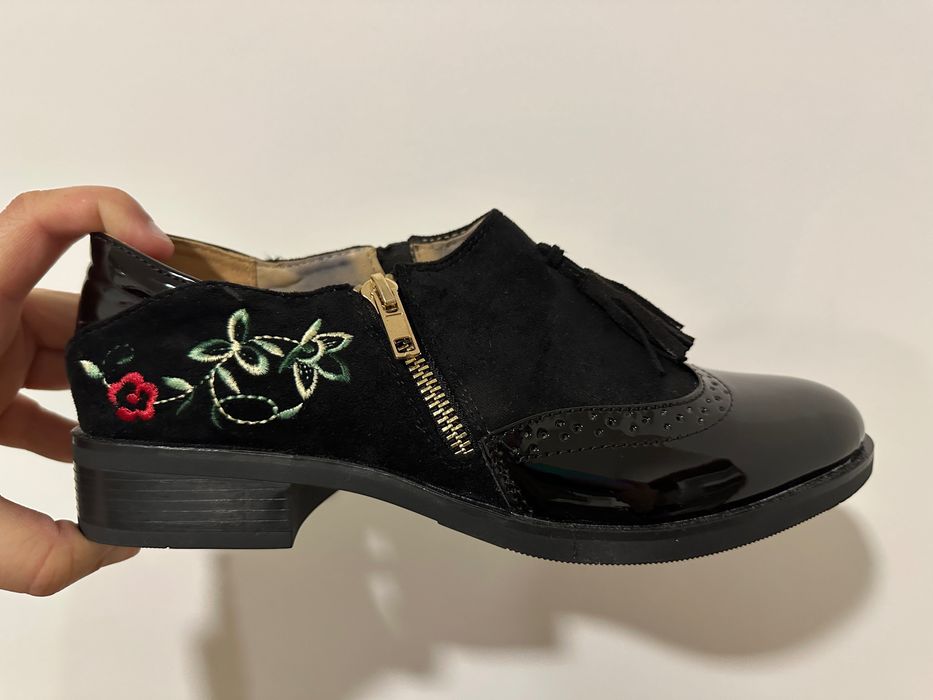 Sapatos Pretos Verniz Nº 39 Novos