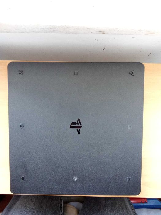 PS4 Slim Usada — Sem Comando