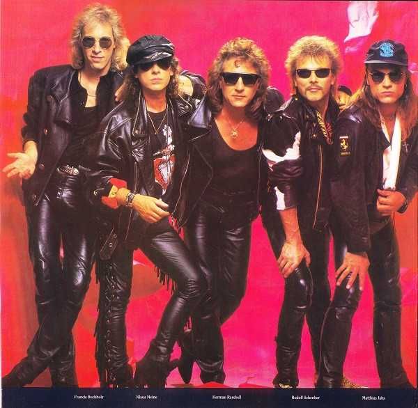 2 discos vinil SCORPIONS - Still Loving You + Uriah Heep - Look (1971)