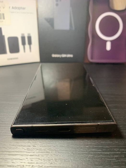 Samsung s24 ultra 512gb б/у , оригинальная зарядка самунг