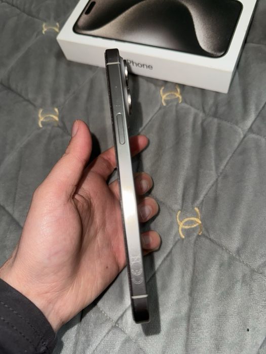 Продам Айфон 15про макс 256