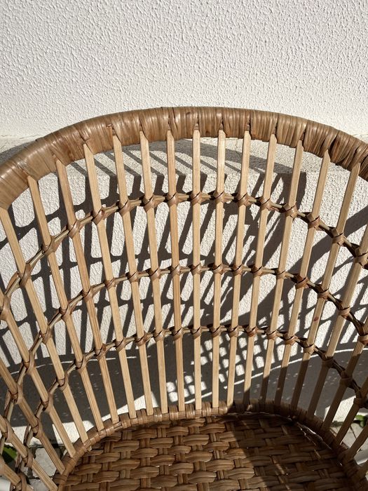 Conjunto de seis cadeiras de rattan/vime, como novas, para exterior.