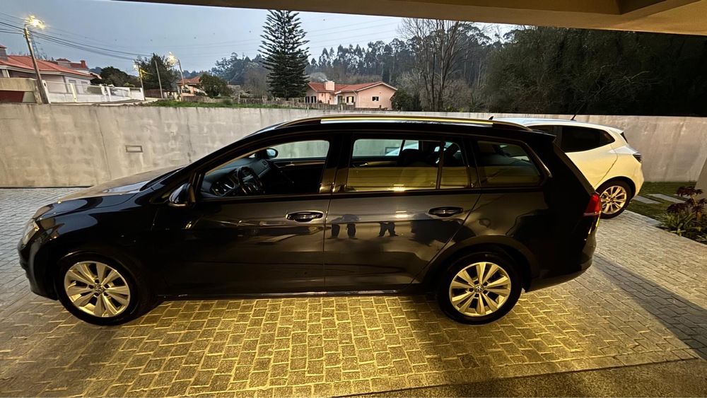 Volkswagen Golf VII Variant 1.6 TDI BlueMotion – 2016 – Muito estimada