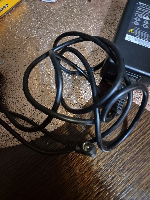 Zasilacz do rowera elektrycznego