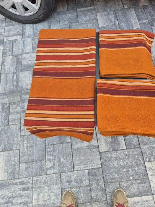 Sprzedam kilimy wełniane.