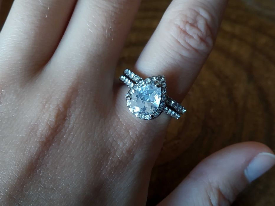 (NOVO, PORTES GRÁTIS) Dois Anéis Banhados a Prata 925 Com Zircónias