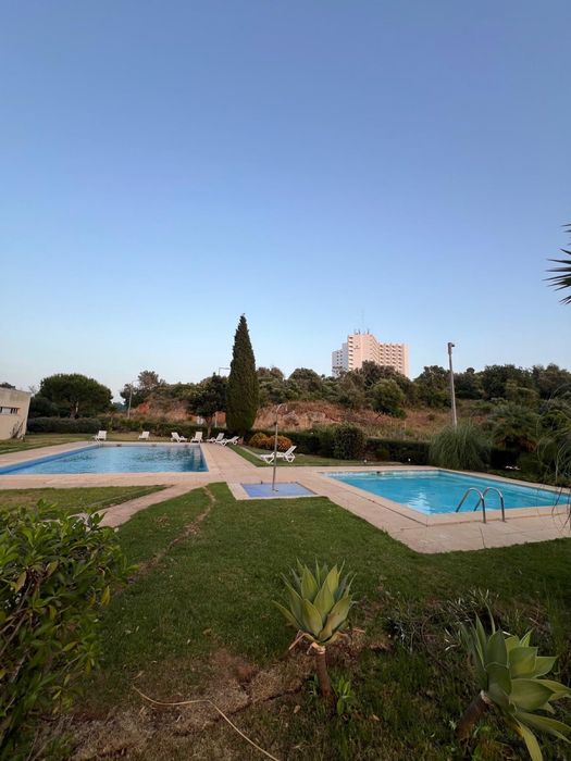Apartamento a 300m da praia para 4 pessoas em Alvor