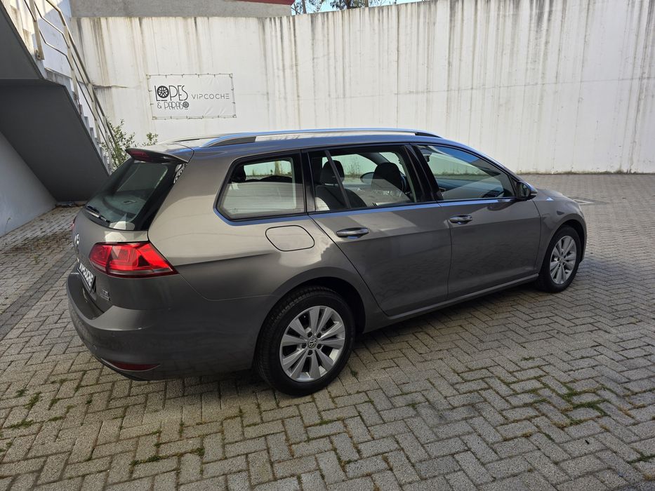 Carrinha VW Golf Variant Highline 1.6TDI 105CV- Imaculada