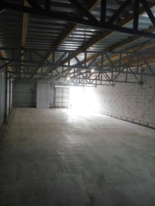 Стоянка під охороною та камерами.