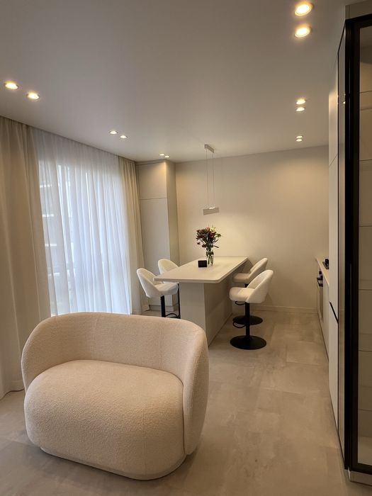 Оренда Кульпарківська Safe Town поруч Парус